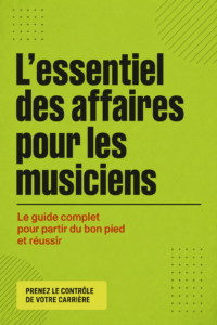Musicienne en train de discuter de stratégies business pour sa carrière musicale
