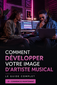 Une femme musicienne en studio créant des chansons pour sa marque personnelle