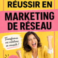 Femme en discussion avec une équipe dans un cadre professionnel