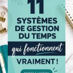 Une femme utilisant un agenda pour planifier sa journée